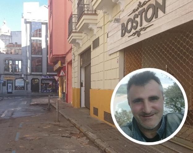 El compañero asesinado, en una imagen superpuesta a la del lugar donde se cometió el crimen. El compañero asesinado, en una imagen superpuesta a la del lugar donde se cometió el crimen.