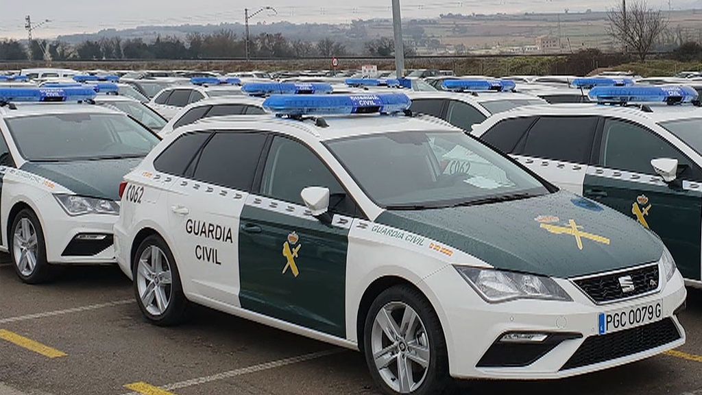 AUGC lleva años denunciando la antiguedad y el mal estado de los coches de la Guardia Civil.