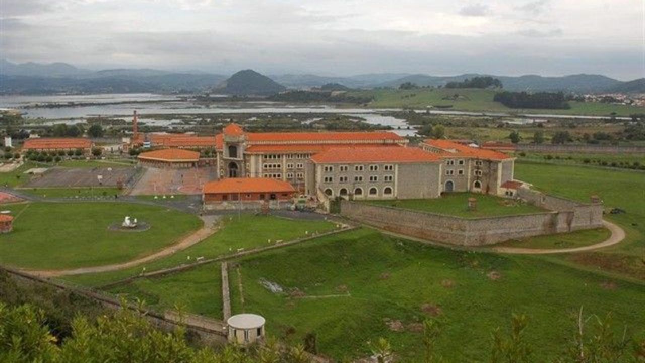 Centro penitenciario de El Dueso, en Cantabria.