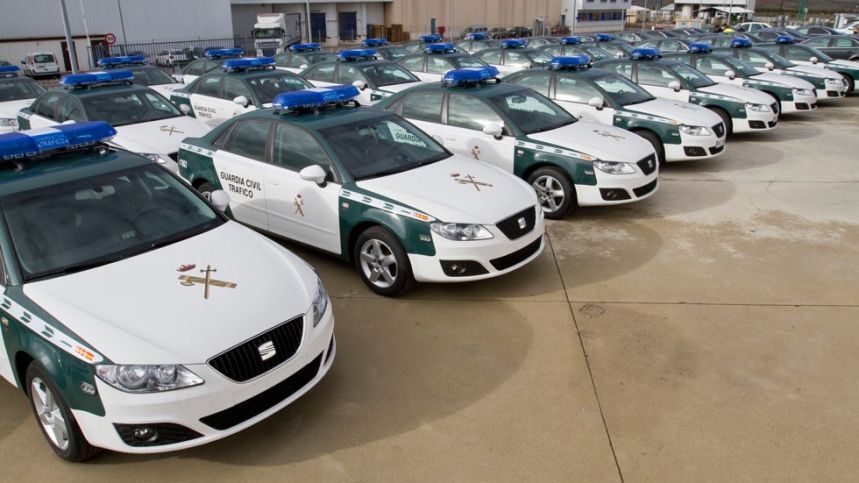 Vehículos de la Guardia Civil.