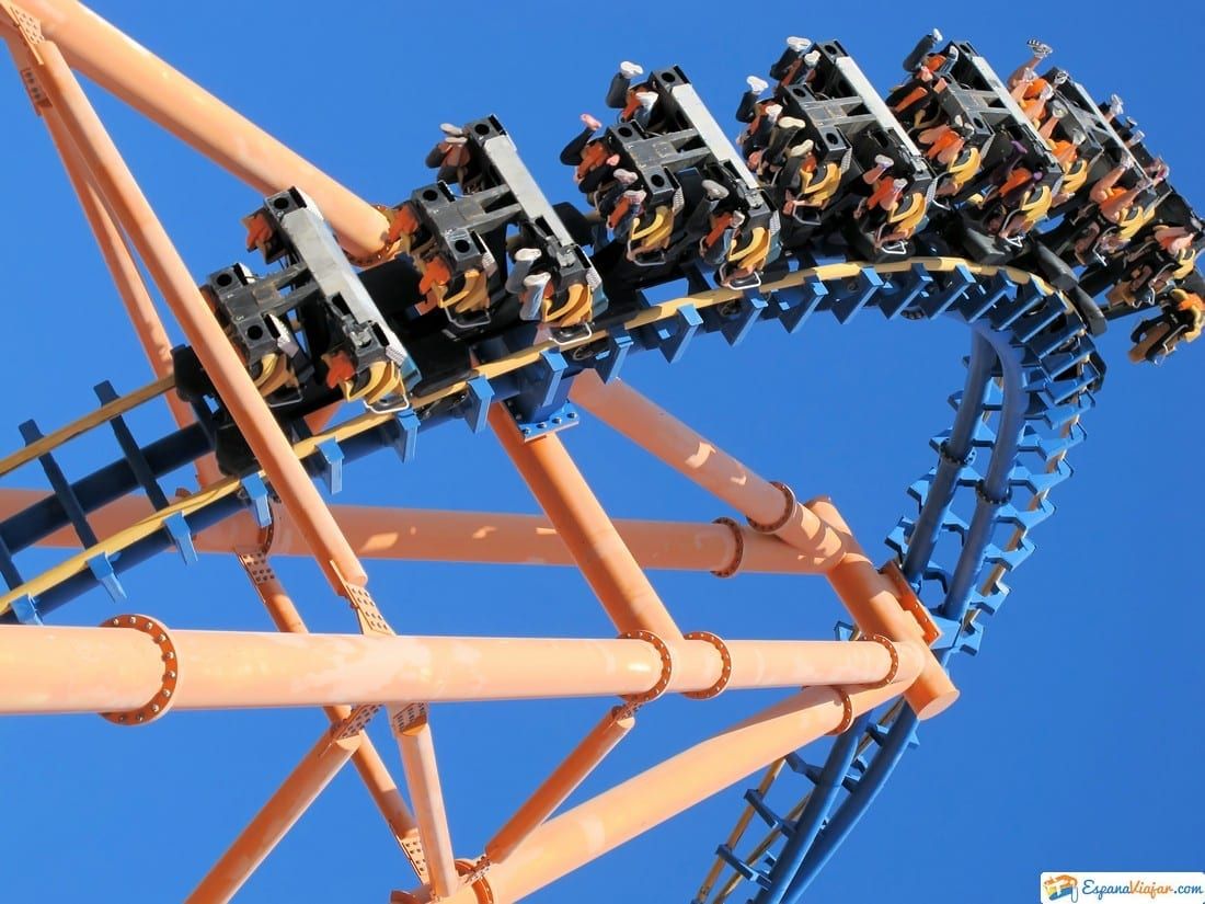 Montaña rusa en el Parque de Atracciones de Madrid.