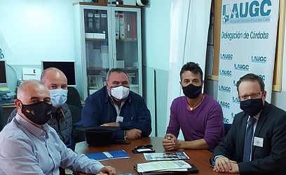Reunión entre los representantes de AUGC y VOX en Córdoba.