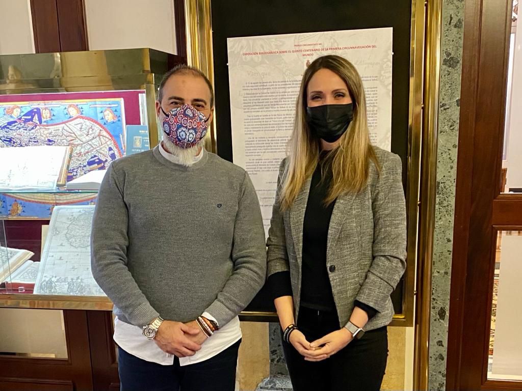 María Ponce, senadora de Ciudadanos, con Gustavo Álvarez, secretario de Relaciones Institucionales de AUGC.
