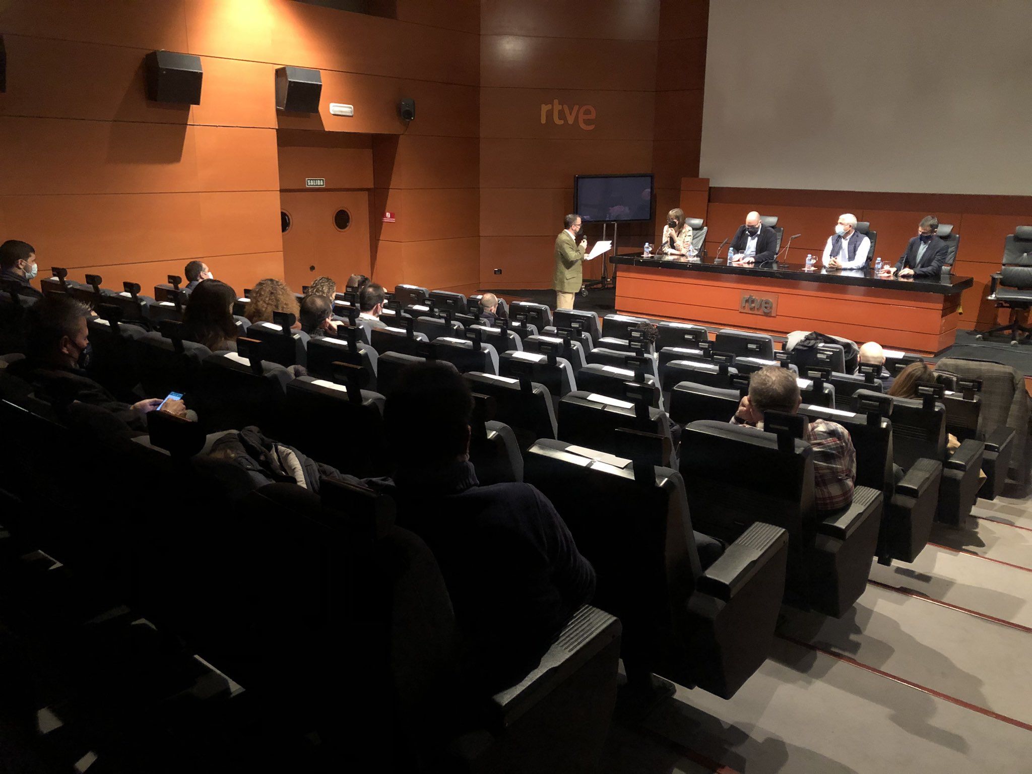 Vista general del auditorio donde se celebró el acto.