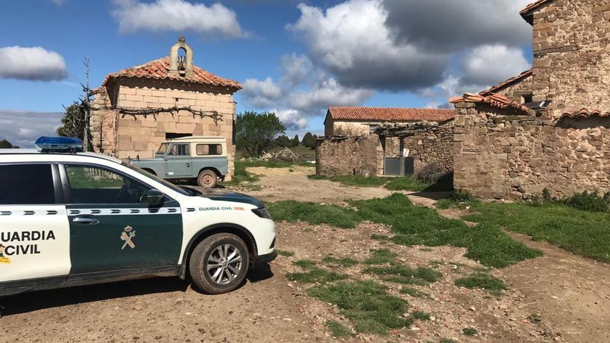 AUGC lleva años denunciando la soledad de los guardias civiles en el medio rural.