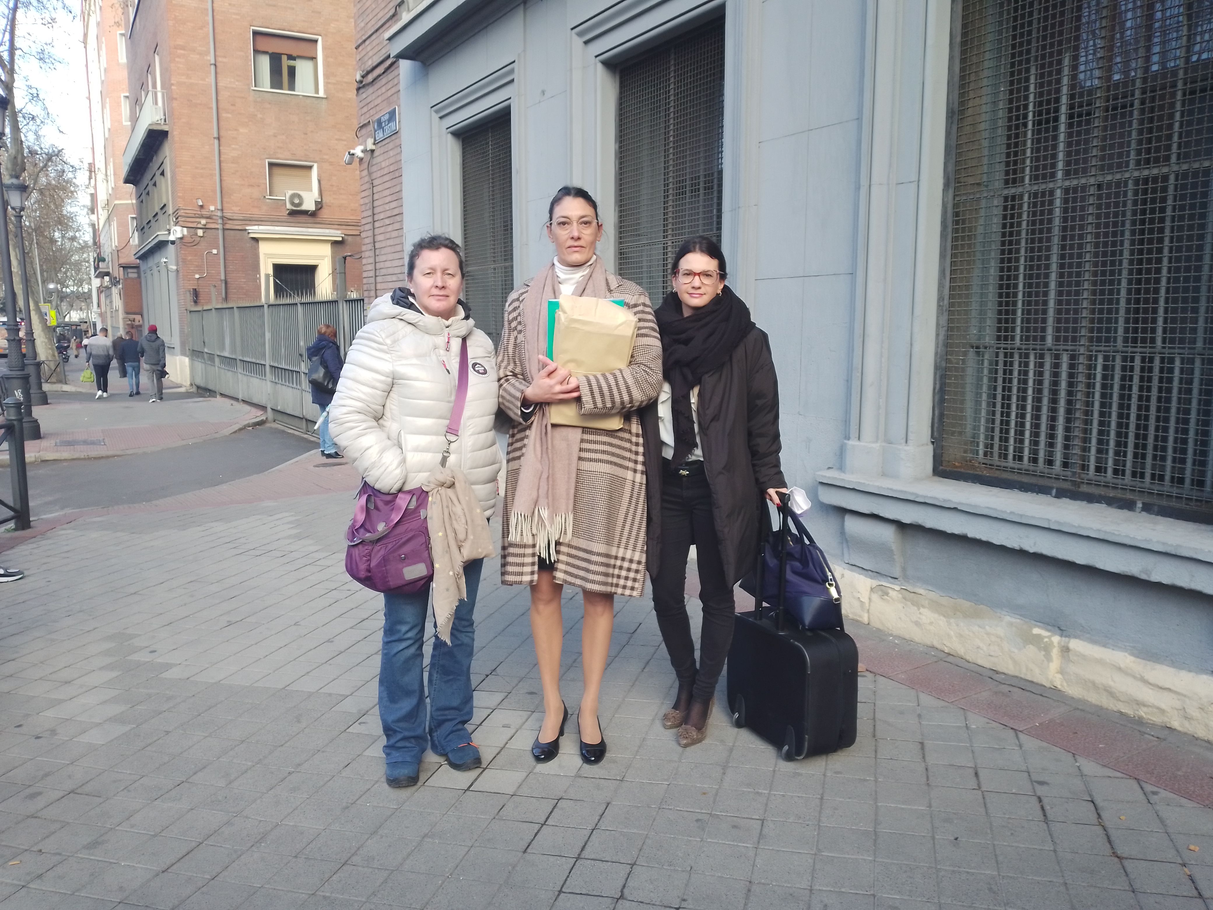 Alicia Sánchez, Teresa Franco y su abogada.