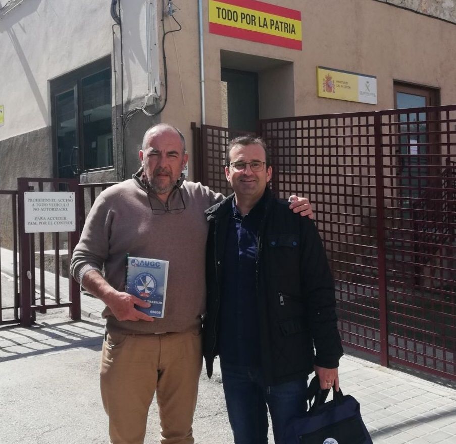 Pablo Herrera, el Secretario General Provincial de la AUGC de Toledo y Daniel Timón, de la Secretaría de Asuntos Jurídicos de la misma Delegación, se reunieron con el Capitán de la Compañía de Ocaña. Pablo Herrera, el Secretario General Provincial de la AUGC de Toledo y Daniel Timón, de la Secretaría de Asuntos Jurídicos de la misma Delegación, se reunieron con el Capitán de la Compañía de Ocaña.