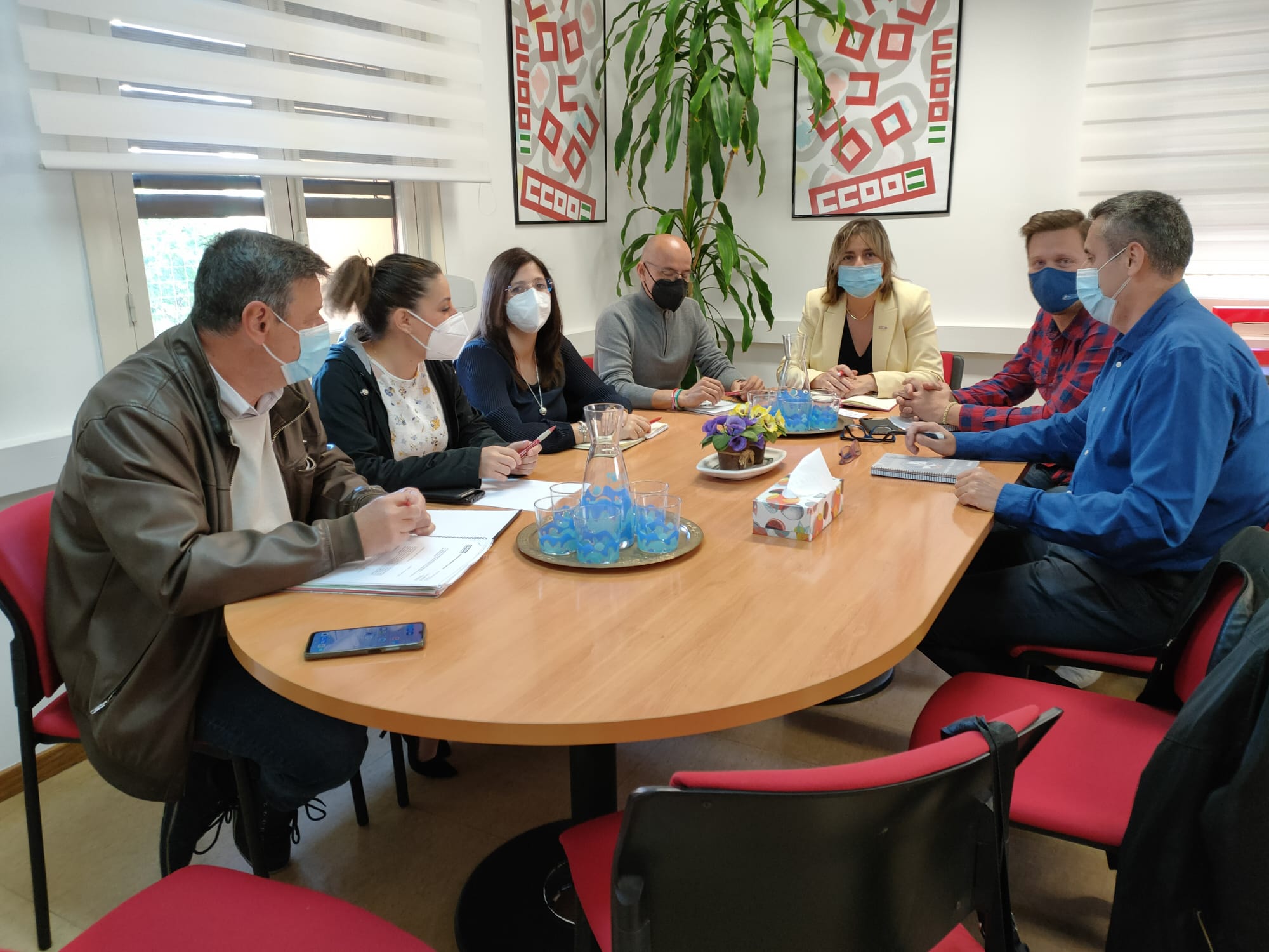 Se han tratado distintas cuestiones que afectan a los Guardias Civiles, como el retroceso en derechos que está llevando a cabo la Dirección General de la Guardia Civil.