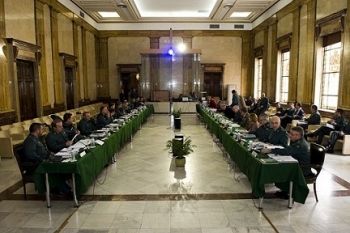 No podemos fiarnos de alguien que hace poco más de un año mintió alegando una falta de dinero cuando esa circunstancia no existía. Gámez es incapaz de defender su postura con la verdad: No puede seguir ni un minuto más al frente de la Dirección General. No podemos fiarnos de alguien que hace poco más de un año mintió alegando una falta de dinero cuando esa circunstancia no existía. Gámez es incapaz de defender su postura con la verdad: No puede seguir ni un minuto más al frente de la Dirección General.