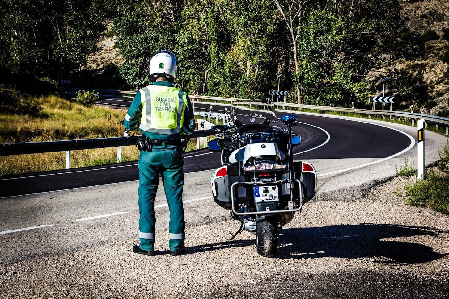 Las inquietudes de los agentes de la Agrupación de Tráfico se tratan con una total falta de interés. No vamos a permanecer de brazos cruzados, adelantamos que habrá un calendario de movilizaciones para dar a conocer a la sociedad la situación.