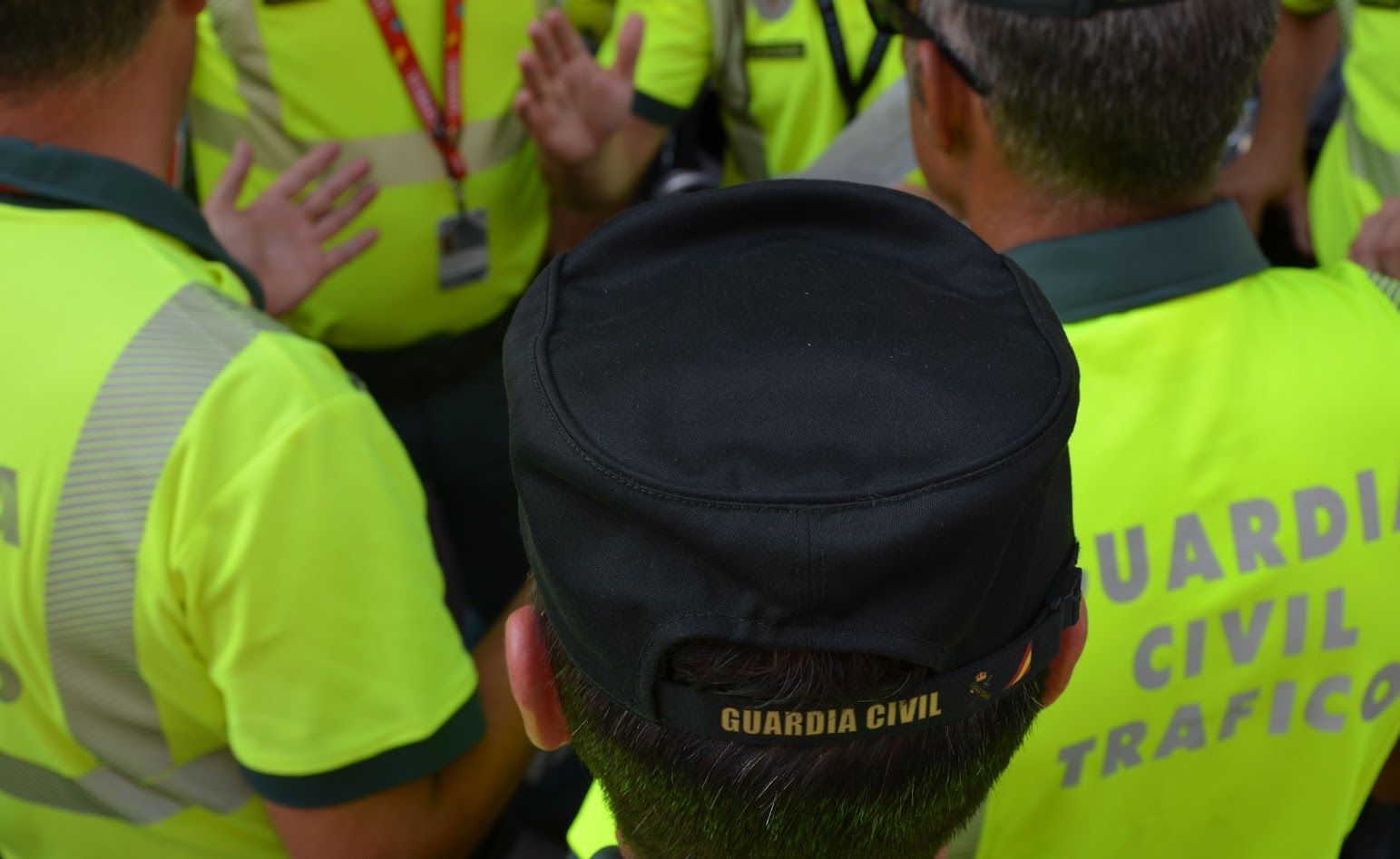 Hemos solicitado al Gobierno un encuentro personal para trasladar las demandas profesionales de los Guardias Civiles, pero no ha habido respuesta formal alguna. En cambio, con los nacionalistas sí negocian y acceden a chantajes.