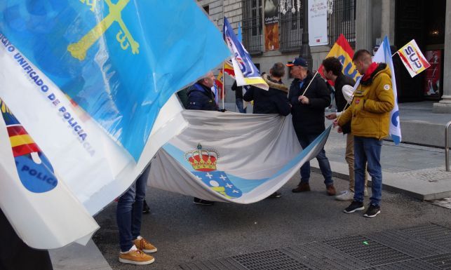 Los agentes han llegado desde diferentes puntos de España.