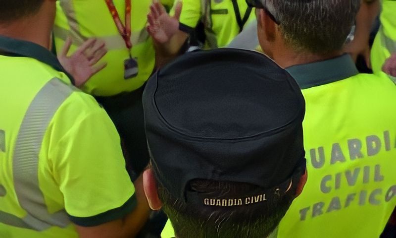 Si bien la iniciativa que impulsamos ocupó una semana, observamos la realizada por los policías en Bélgica. No confeccionarán denuncias durante un mes si no se avanza en las medidas solicitadas.